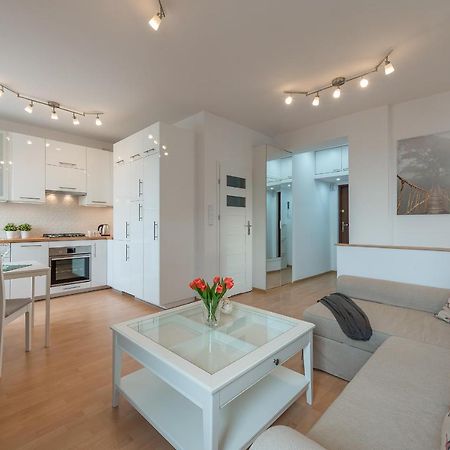 Szczesliwice Ochota P&O Serviced Apartments Варшава Экстерьер фото